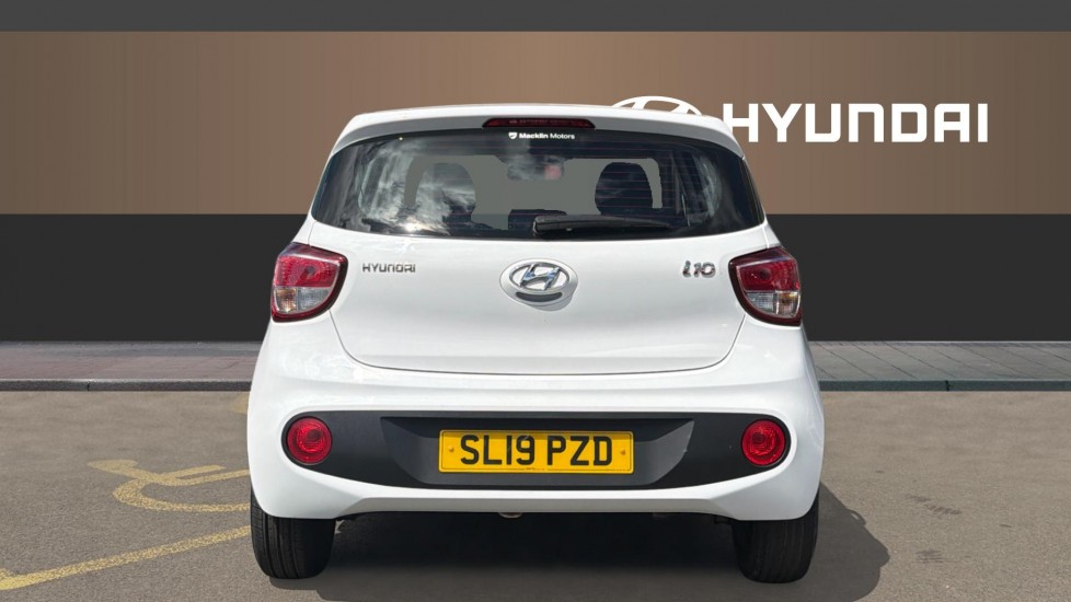 Hyundai i10 1.0 SE 5dr Petrol Hatchback - Image 6