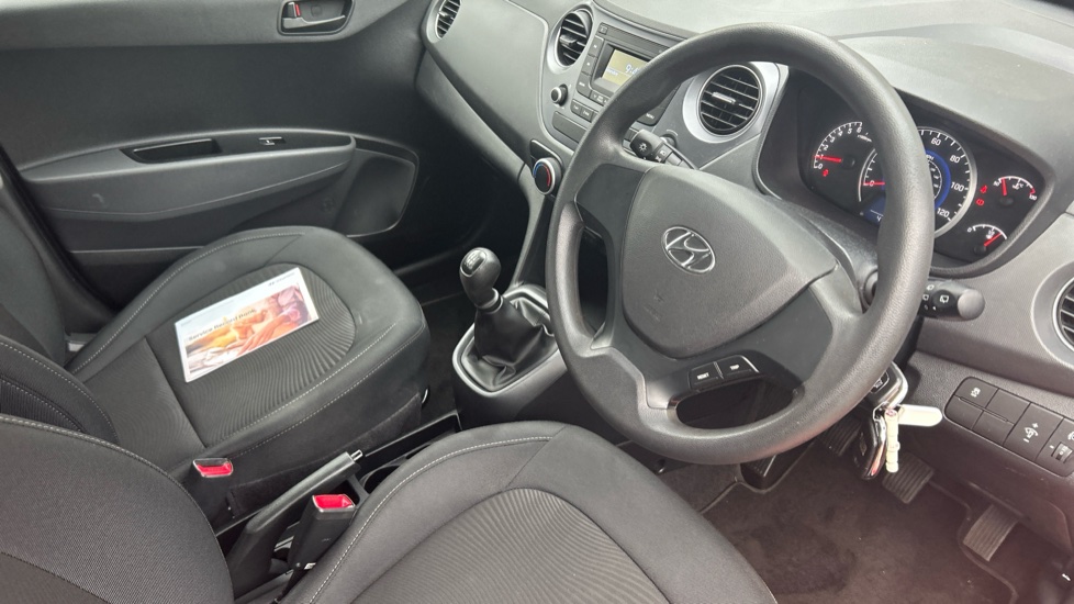 Hyundai i10 1.0 S 5dr Petrol Hatchback - Image 11