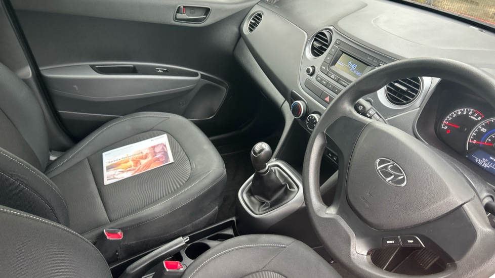 Hyundai i10 1.0 S 5dr Petrol Hatchback - Image 14