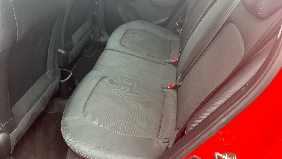 Hyundai i10 1.0 S 5dr Petrol Hatchback - Image 16