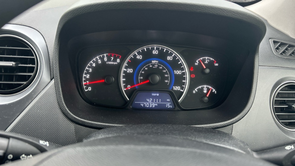Hyundai i10 1.0 S 5dr Petrol Hatchback - Image 18