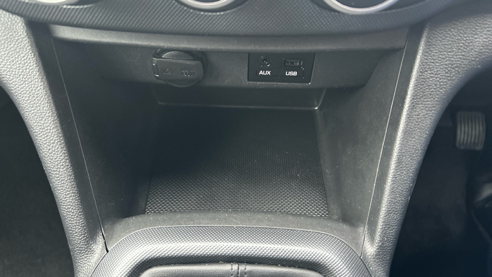 Hyundai i10 1.0 S 5dr Petrol Hatchback - Image 29