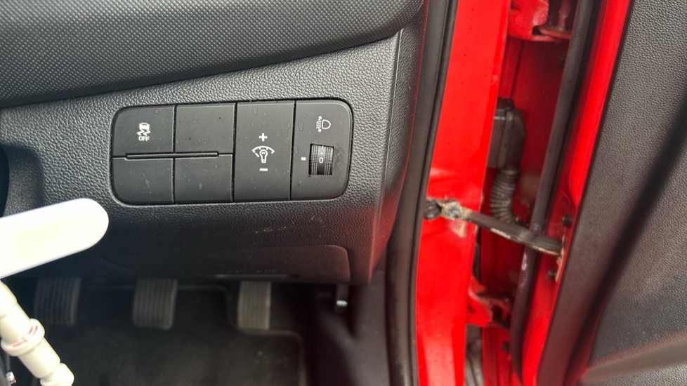 Hyundai i10 1.0 S 5dr Petrol Hatchback - Image 39