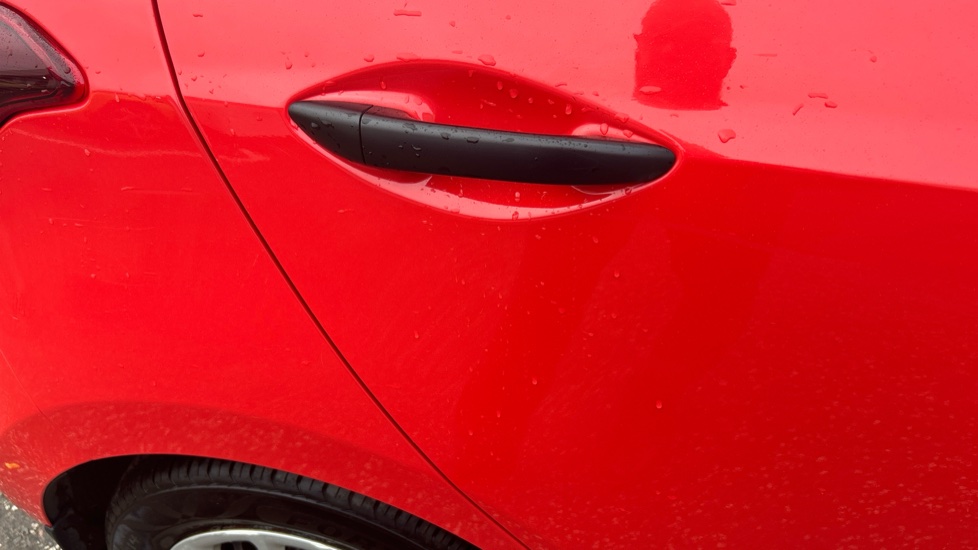 Hyundai i10 1.0 S 5dr Petrol Hatchback - Image 42