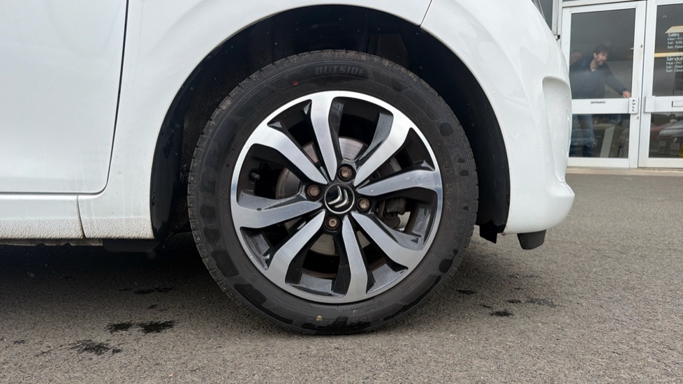 Citroen C1 1.0 VTi 72 Shine 5dr Petrol Hatchback - Image 7