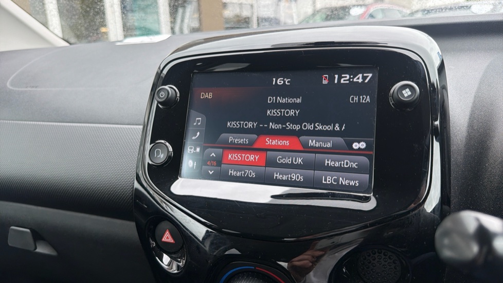 Citroen C1 1.0 VTi 72 Shine 5dr Petrol Hatchback - Image 12