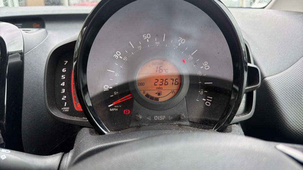 Citroen C1 1.0 VTi 72 Shine 5dr Petrol Hatchback - Image 18