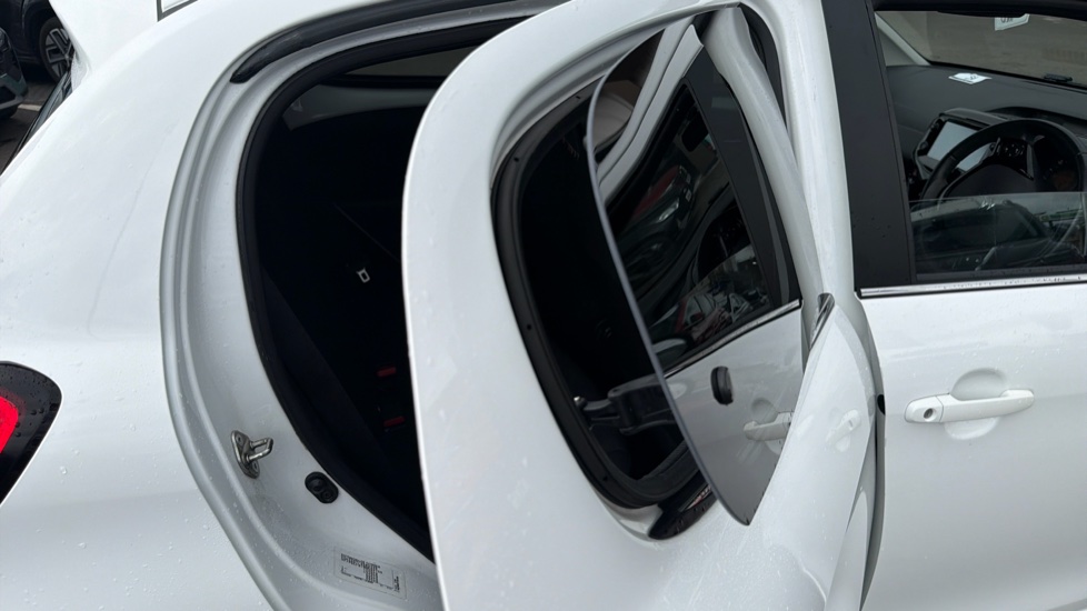 Citroen C1 1.0 VTi 72 Shine 5dr Petrol Hatchback - Image 24