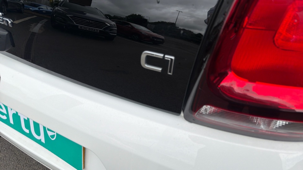 Citroen C1 1.0 VTi 72 Shine 5dr Petrol Hatchback - Image 29
