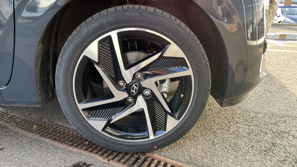 Hyundai i10 1.0 MPi Premium 5dr Petrol Hatchback - Image 7