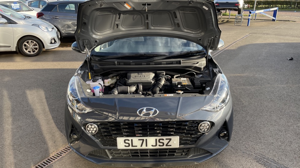 Hyundai i10 1.0 MPi Premium 5dr Petrol Hatchback - Image 8