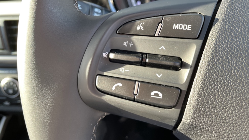 Hyundai i10 1.0 MPi Premium 5dr Petrol Hatchback - Image 26