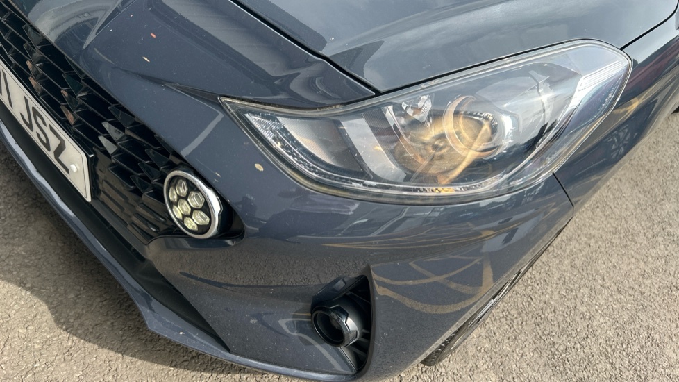 Hyundai i10 1.0 MPi Premium 5dr Petrol Hatchback - Image 45