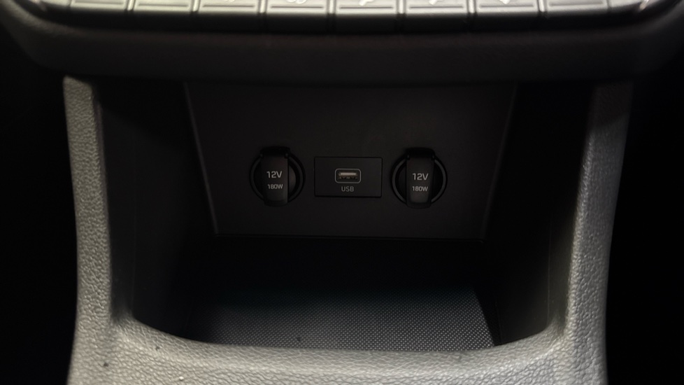 Hyundai i30 1.5T GDi N Line 5dr Petrol Hatchback - Image 28