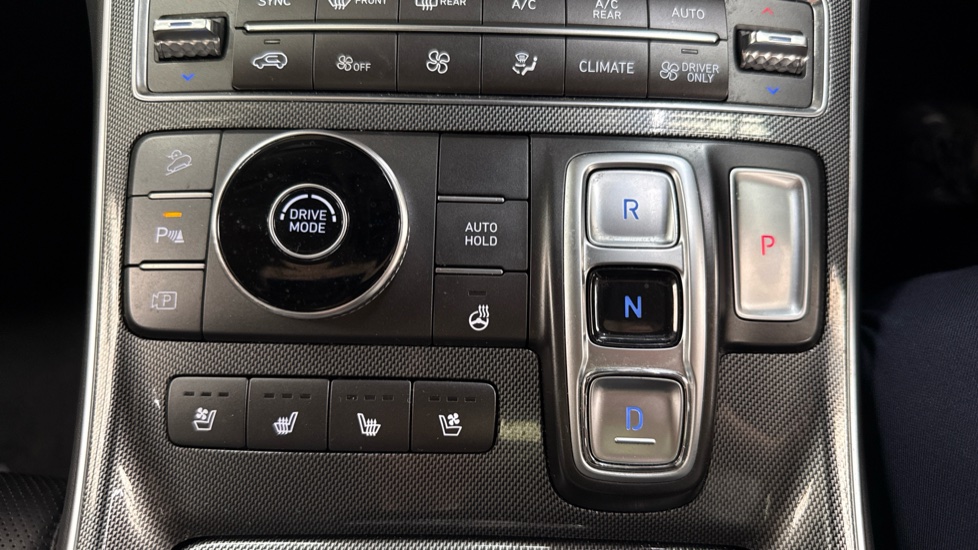 Hyundai SANTA FE 1.6 TGDi Hybrid Ultimate 5dr Auto Hybrid Estate - Image 30