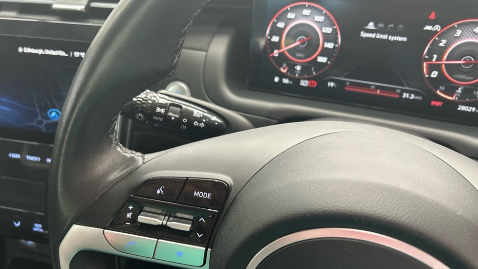 Hyundai TUCSON 1.6 TGDi Ultimate 5dr 2WD Petrol Estate - Image 25