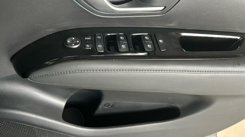 Hyundai TUCSON 1.6 TGDi Ultimate 5dr 2WD Petrol Estate - Image 43