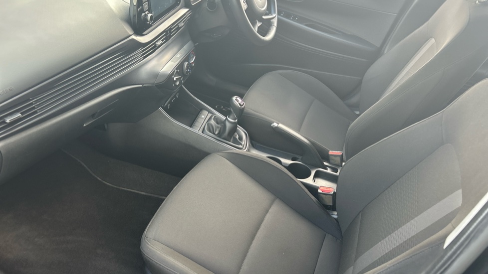 Hyundai i20 1.0T GDi Advance 5dr Petrol Hatchback - Image 9