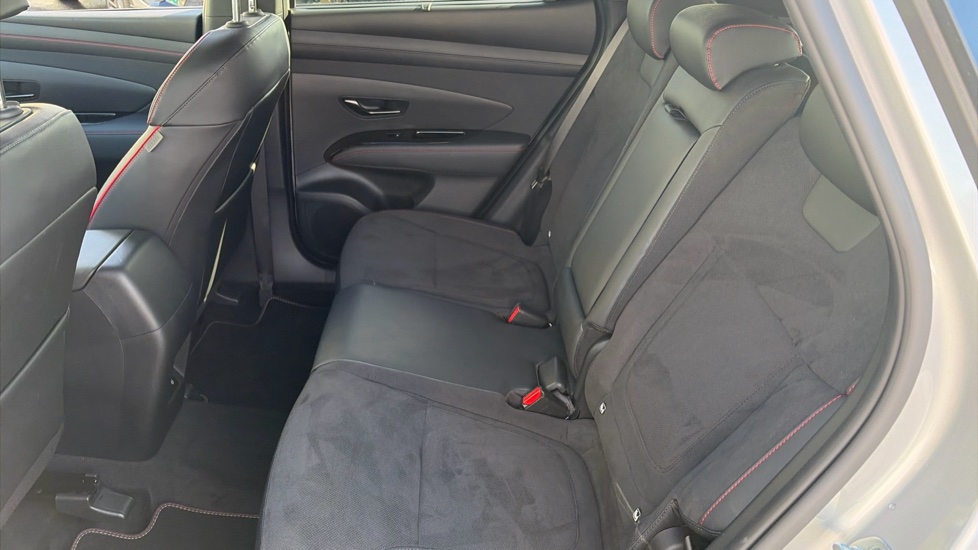 Hyundai TUCSON 1.6T N Line 5dr Petrol Estate - Image 16