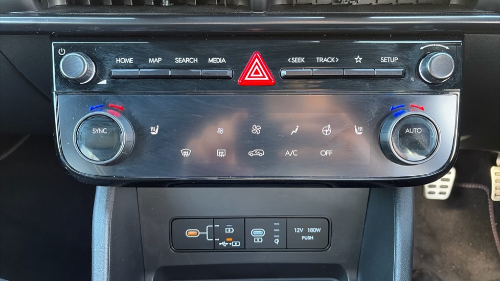Hyundai TUCSON 1.6T N Line 5dr Petrol Estate - Image 35