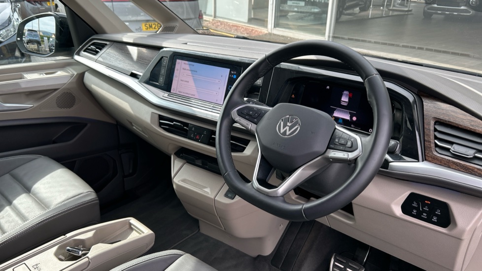 Volkswagen Multivan 2.0 TSI Style 5dr LWB DSG Petrol Estate - Image 11