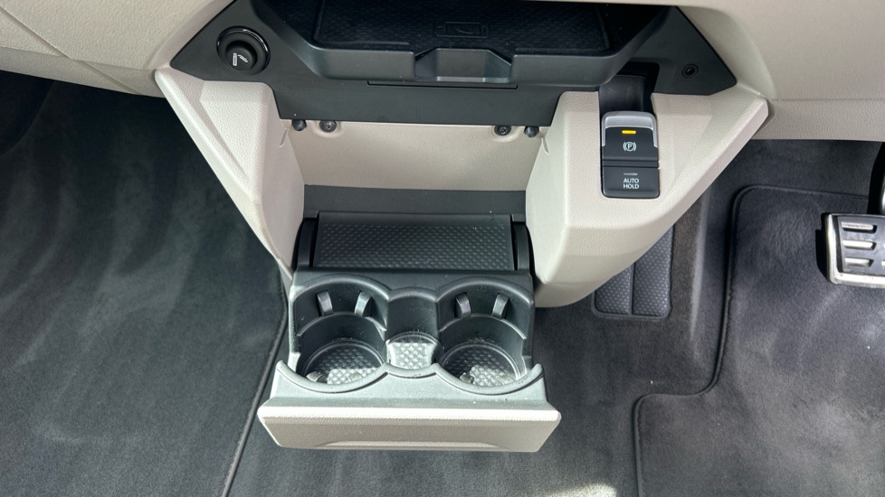 Volkswagen Multivan 2.0 TSI Style 5dr LWB DSG Petrol Estate - Image 22