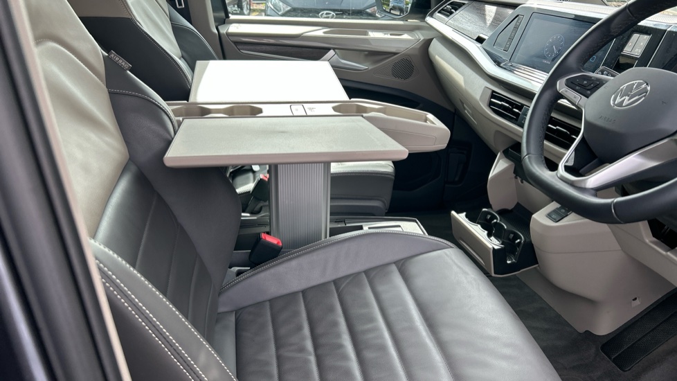 Volkswagen Multivan 2.0 TSI Style 5dr LWB DSG Petrol Estate - Image 24