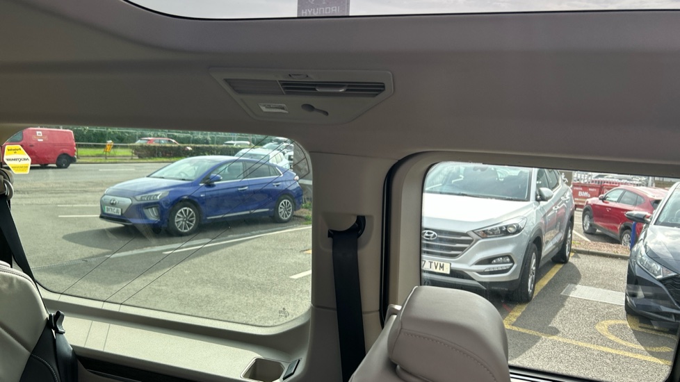 Volkswagen Multivan 2.0 TSI Style 5dr LWB DSG Petrol Estate - Image 33