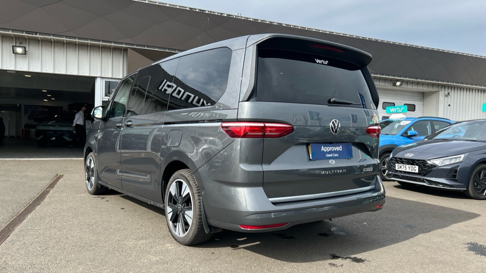 Volkswagen Multivan 2.0 TSI Style 5dr LWB DSG Petrol Estate - Image 41