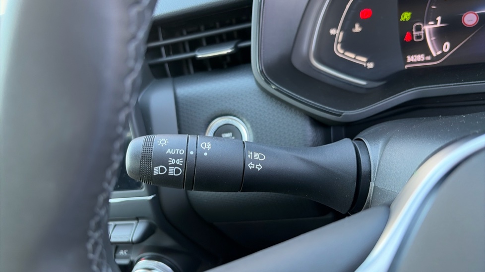 Renault Clio 1.0 TCe 90 Evolution 5dr Petrol Hatchback - Image 23