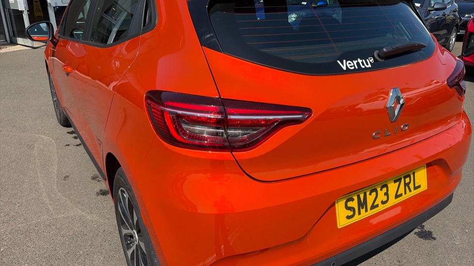 Renault Clio 1.0 TCe 90 Evolution 5dr Petrol Hatchback - Image 35