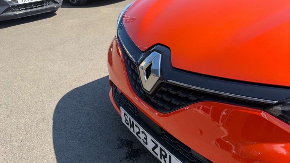 Renault Clio 1.0 TCe 90 Evolution 5dr Petrol Hatchback - Image 43