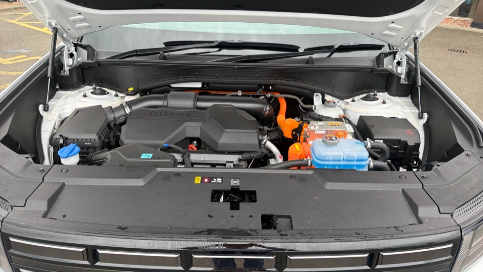 Hyundai SANTA FE 1.6 TGDi Plug-in Hybrid Ultimate 5dr 4WD Auto Estate - Image 8