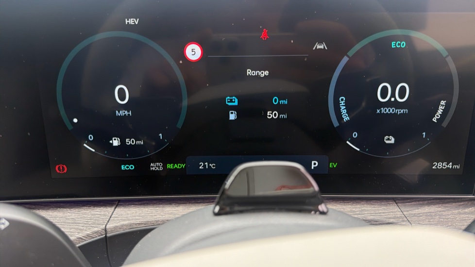 Hyundai SANTA FE 1.6 TGDi Plug-in Hybrid Ultimate 5dr 4WD Auto Estate - Image 18