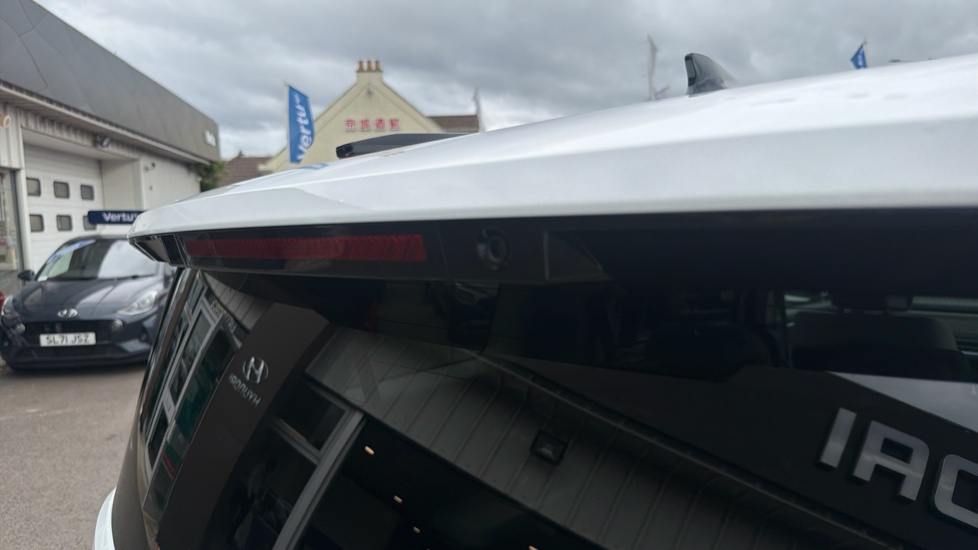 Hyundai SANTA FE 1.6 TGDi Plug-in Hybrid Ultimate 5dr 4WD Auto Estate - Image 25