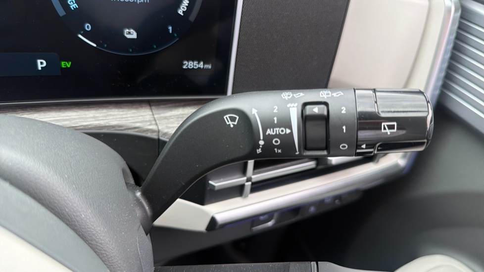 Hyundai SANTA FE 1.6 TGDi Plug-in Hybrid Ultimate 5dr 4WD Auto Estate - Image 36