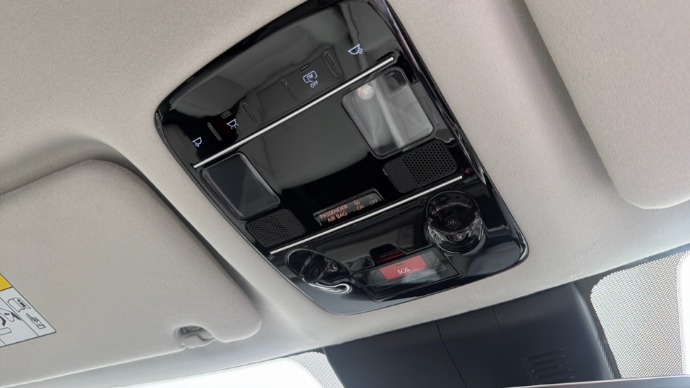 Hyundai SANTA FE 1.6 TGDi Plug-in Hybrid Ultimate 5dr 4WD Auto Estate - Image 45