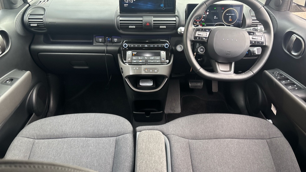 Hyundai INSTER 85kW 02 49kWh 5dr Auto Electric Hatchback - Image 10