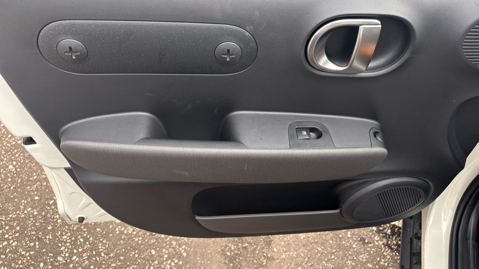 Hyundai INSTER 85kW 02 49kWh 5dr Auto Electric Hatchback - Image 37