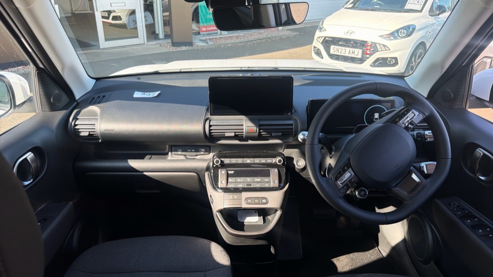 Hyundai INSTER 85kW 02 49kWh 5dr Auto Electric Hatchback - Image 10