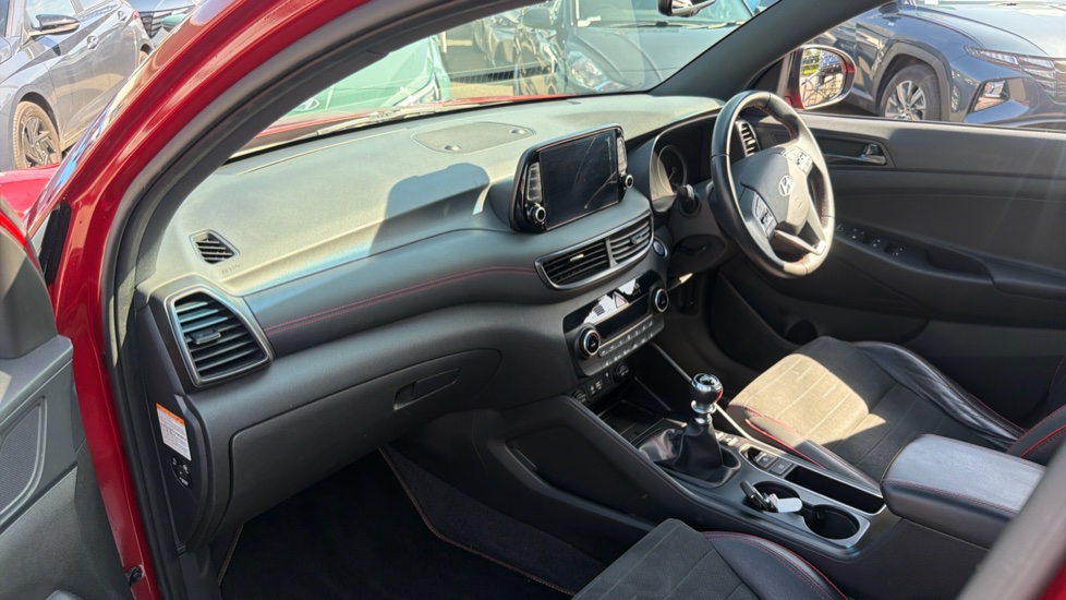 Hyundai TUCSON 1.6 CRDi 48V MHD 136 N Line 5dr 2WD Diesel Estate - Image 9