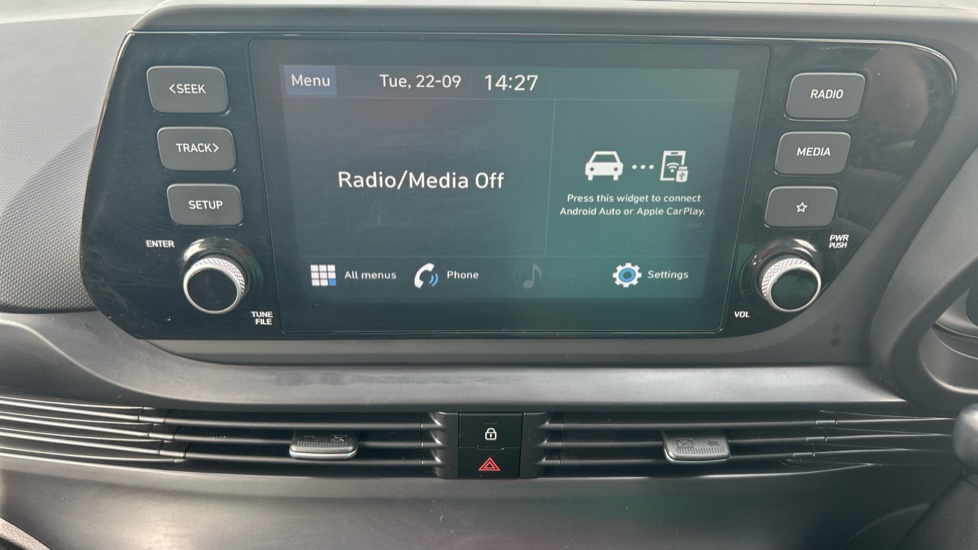 Hyundai i20 1.0T GDi 48V MHD SE Connect 5dr Petrol Hatchback - Image 12