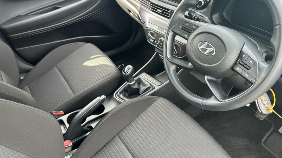 Hyundai i20 1.0T GDi 48V MHD SE Connect 5dr Petrol Hatchback - Image 14