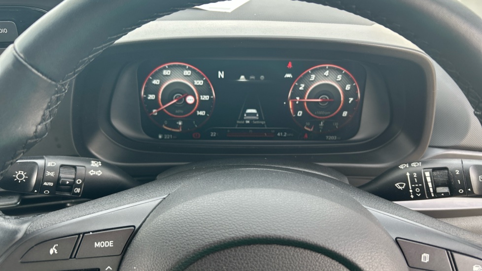 Hyundai i20 1.0T GDi 48V MHD SE Connect 5dr Petrol Hatchback - Image 32