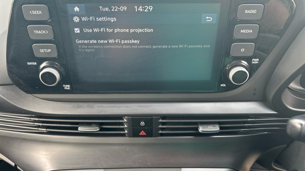 Hyundai i20 1.0T GDi 48V MHD SE Connect 5dr Petrol Hatchback - Image 39