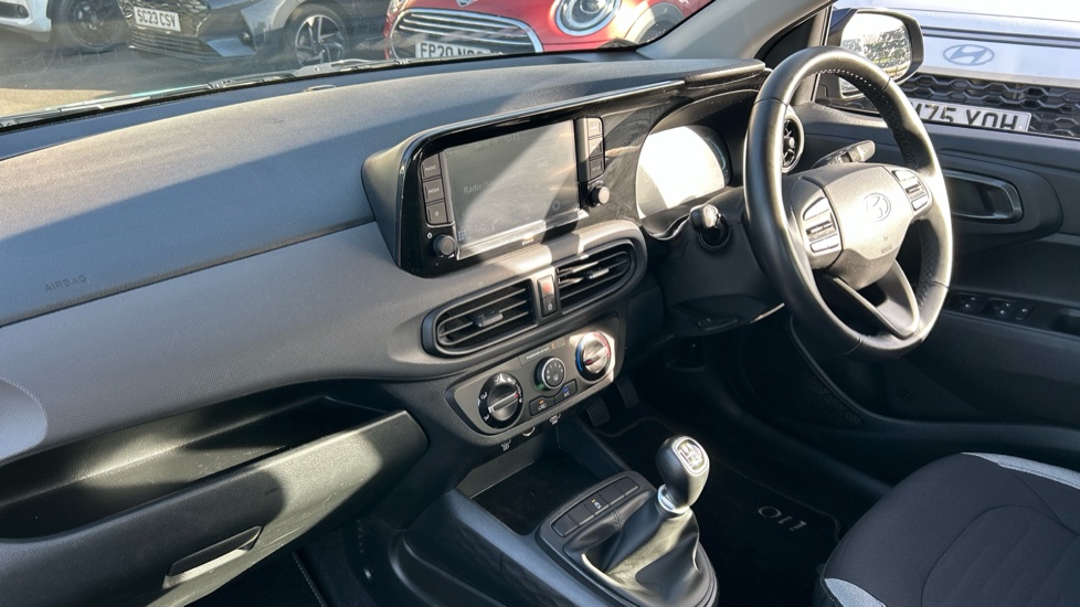 Hyundai i10 1.2 Advance 5dr Petrol Hatchback - Image 9