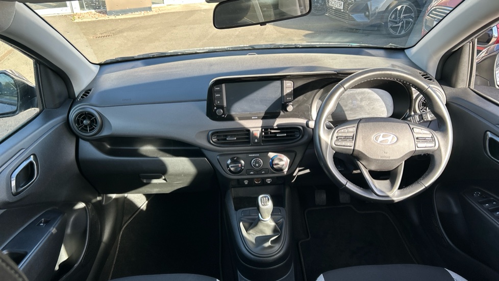 Hyundai i10 1.2 Advance 5dr Petrol Hatchback - Image 10