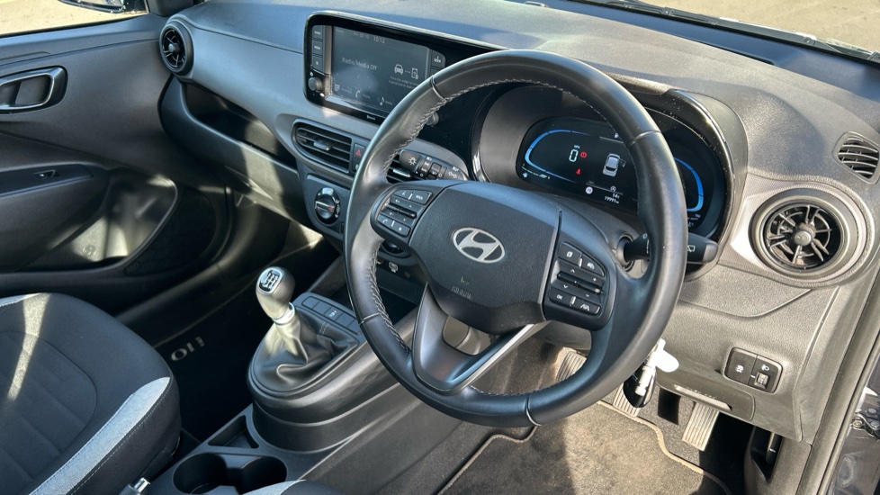 Hyundai i10 1.2 Advance 5dr Petrol Hatchback - Image 11