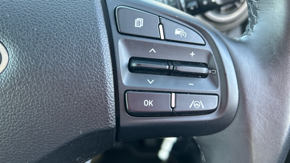 Hyundai i10 1.2 Advance 5dr Petrol Hatchback - Image 27