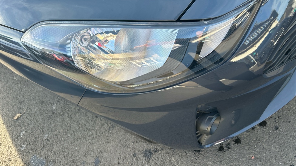 Hyundai i10 1.2 Advance 5dr Petrol Hatchback - Image 31